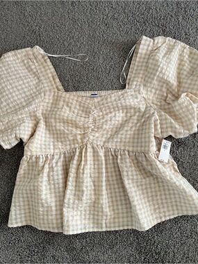 Old Navy Cream and Tan Gingham Peplum Puff Sleeve Top
